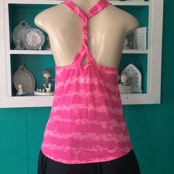 Under Armor - Picture 2 of 4